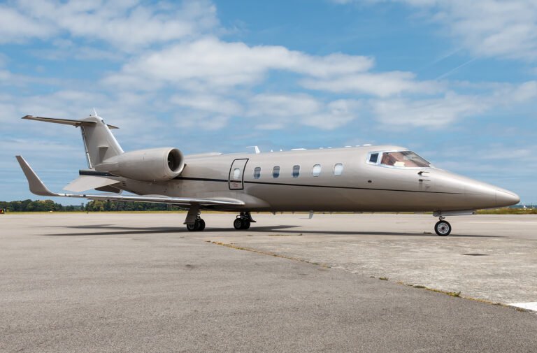 Flysof_Learjet60