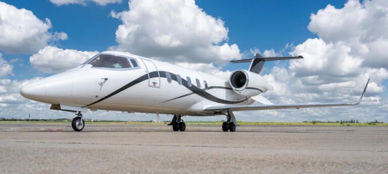 Learjet_FlysofFinal